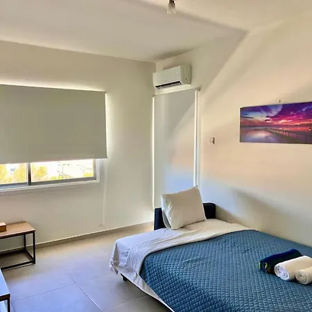 Cristiana Sea Breeze, Sleeps 3, Free Wifi