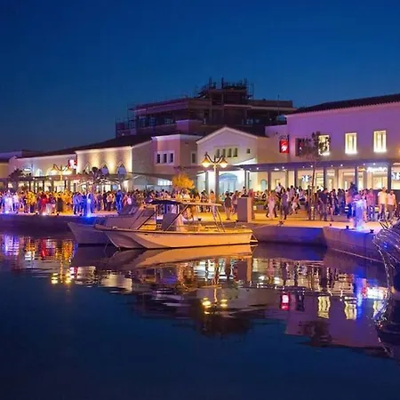 Cristiana Sea Breeze, Sleeps 3, Free Wifi * Limassol