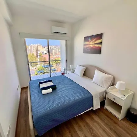 Cristiana Sea Breeze, Sleeps 3, Free Wifi Apartment