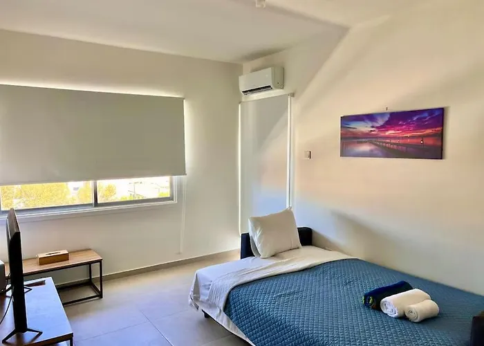 Cristiana Sea Breeze, Sleeps 3, Free Wifi