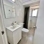 Cristiana Sea Breeze, Sleeps 3, Free Wifi Appartement *