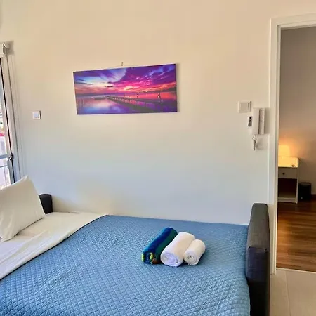 شقة Cristiana Sea Breeze, Sleeps 3, Free Wifi