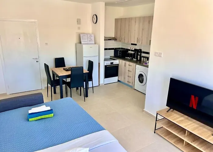 Cristiana Sea Breeze, Sleeps 3, Free Wifi Daire *