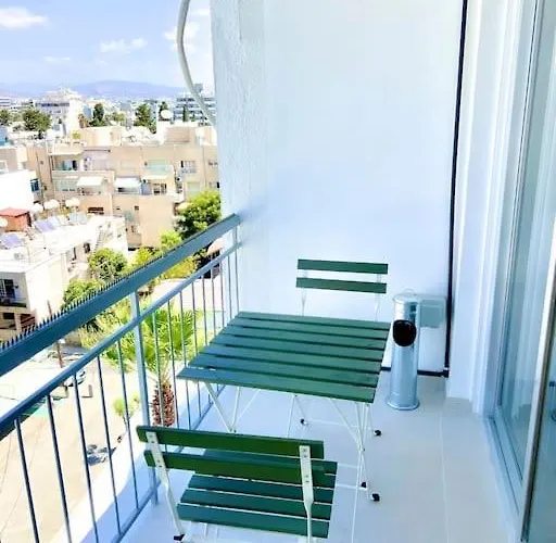 Cristiana Sea Breeze, Sleeps 3, Free Wifi Daire Limasol