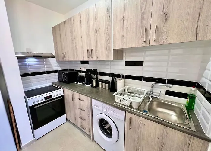 Cristiana Sea Breeze, Sleeps 3, Free Wifi Daire